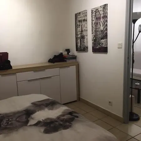 Lägenhet Centre Au Calme Nîmes